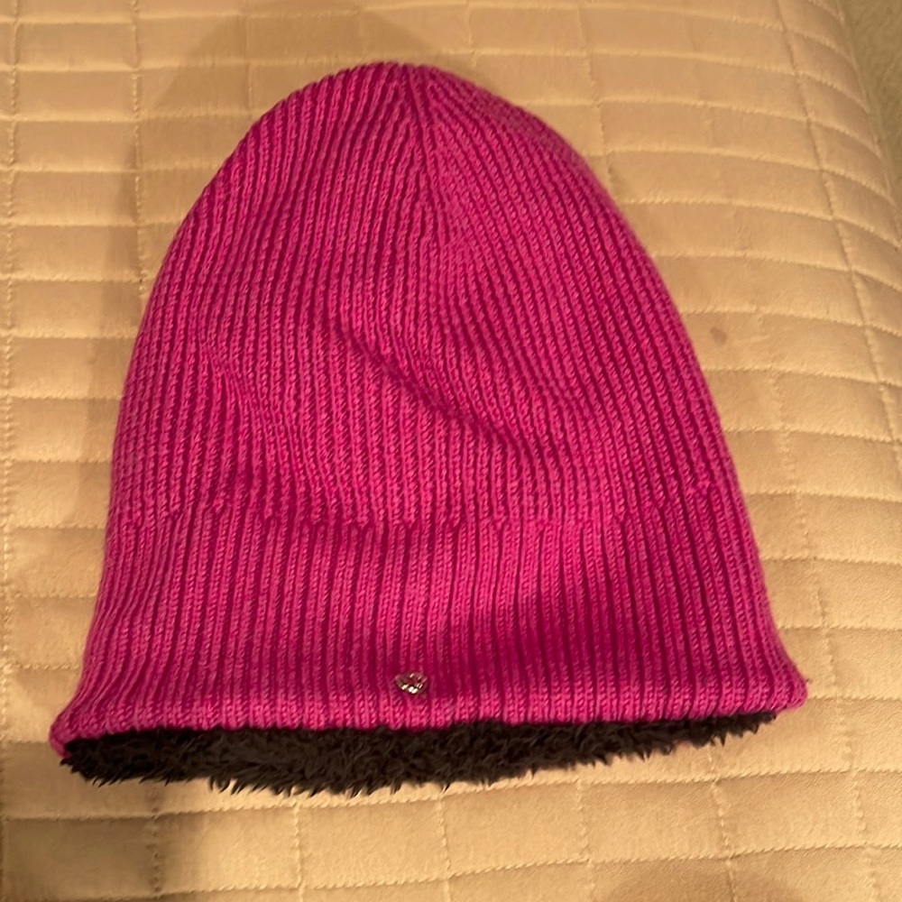 Lululemon wool fushia Womens hat